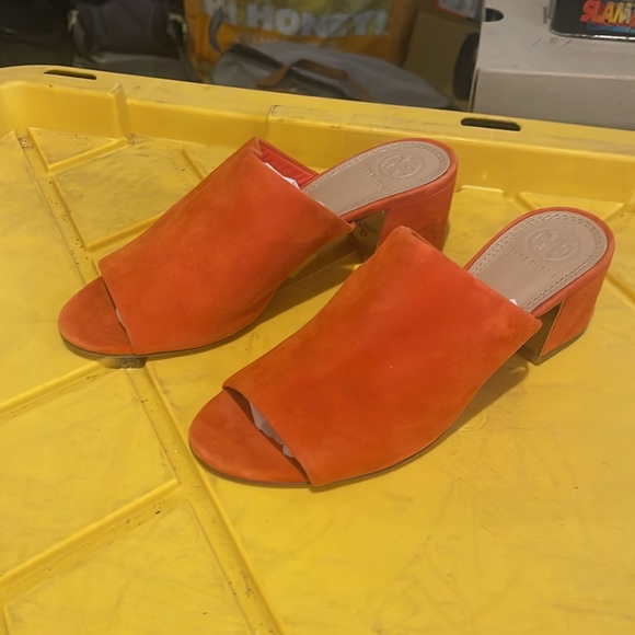 Tory Burch Salinas suede sandals - Picture 2 of 9